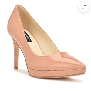 Nine West pointy toe pumps